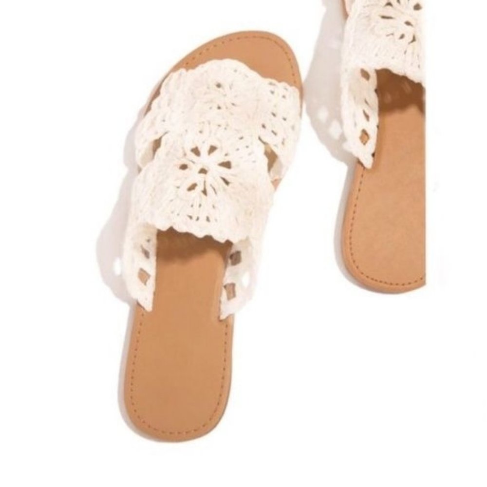 !! NEW !! Woven Raffia Slide Sandals in Cream - Picture 2 of 8